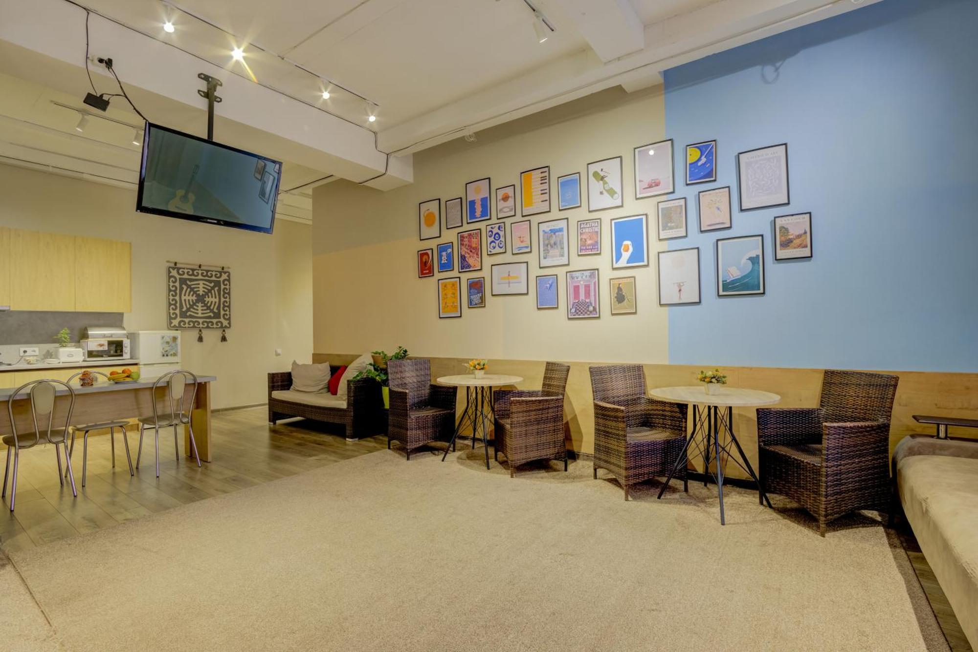 Bodo Hostel Бишкек Екстериор снимка