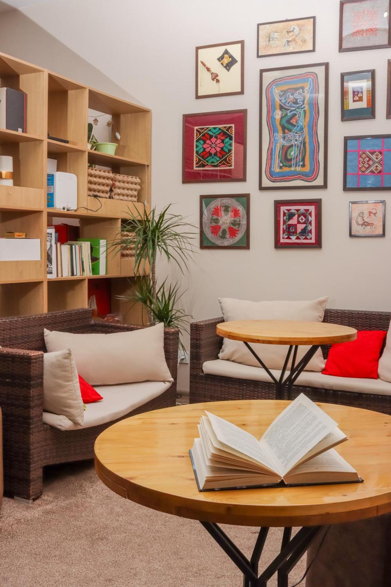 Bodo Hostel Бишкек Екстериор снимка